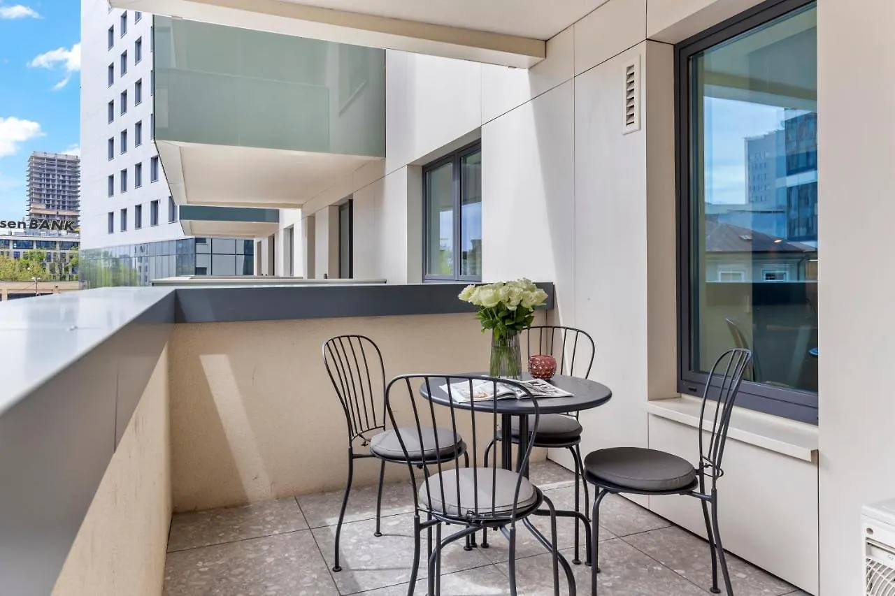 Aviation Tower Luxury Apartments Bükreş