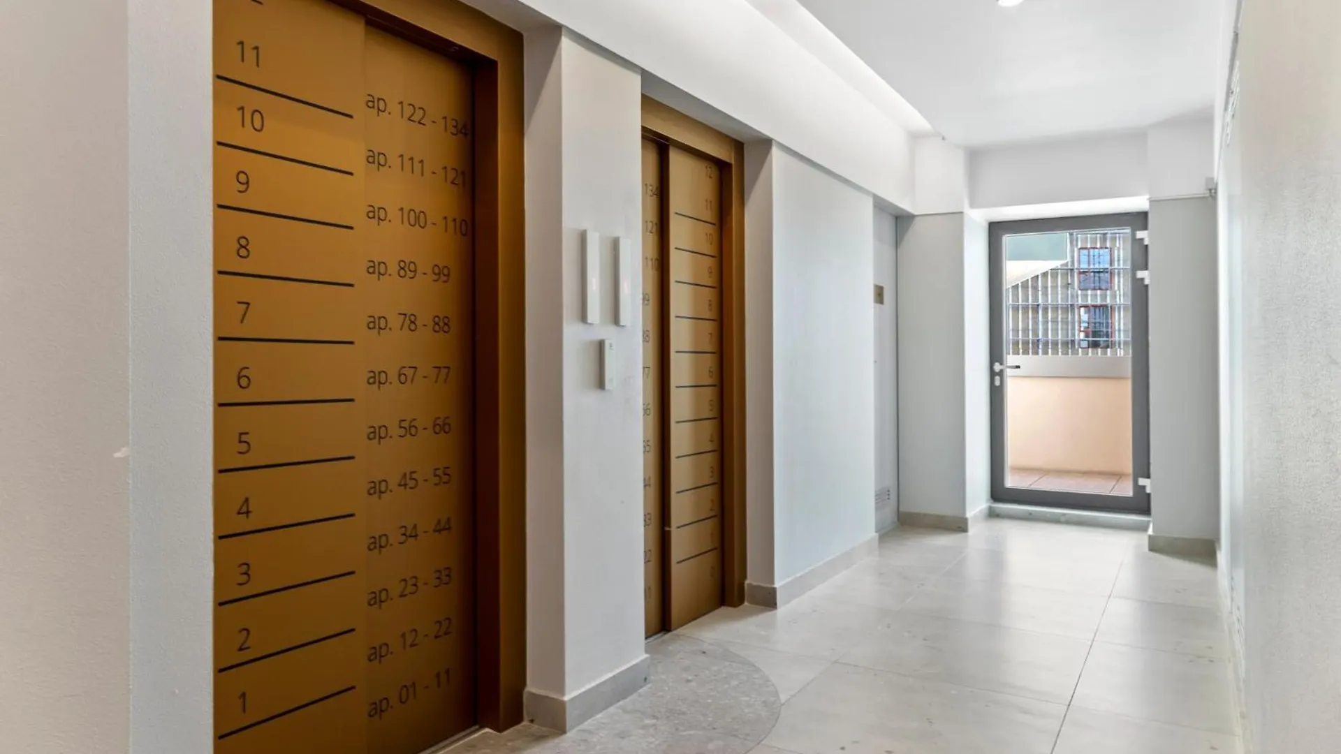 Aviation Tower Luxury Apartments Bükreş
