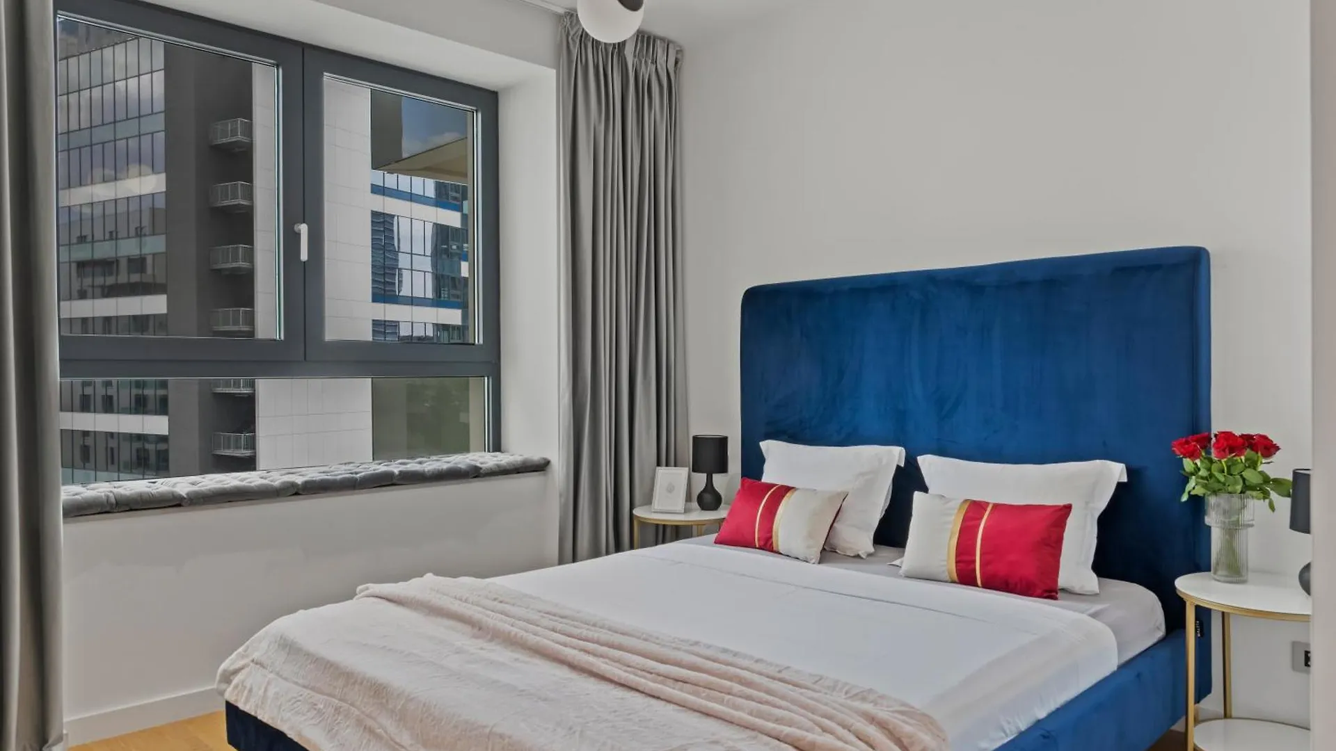 Aviation Tower Luxury Apartments ブカレスト ルーマニア